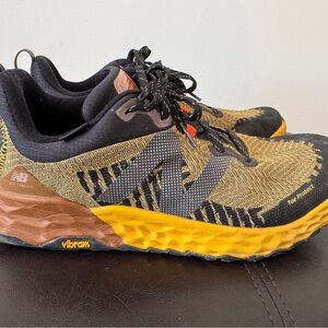 New Balance Yellow Athletic Shoes with Breathable Mesh